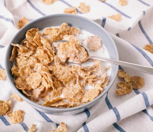 Cereali a colazione: quali sono i benefici di tornare bambini a tavola
