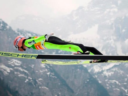 Salto con sci, come si pratica questo affascinante sport