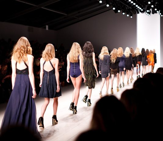 Le Tendenze della Moda Donna per il 2025: Eleganza, Innovazione e Sostenibilità